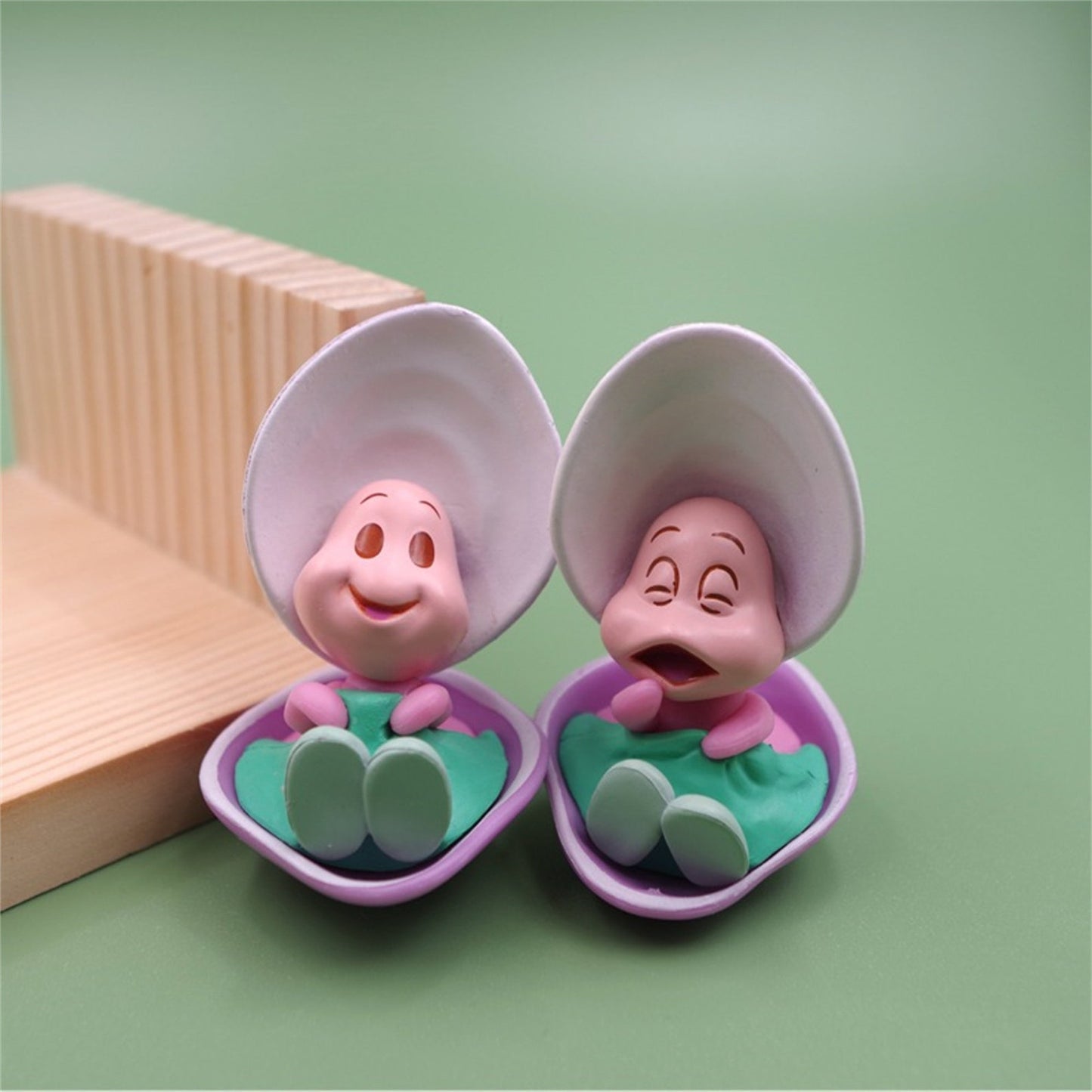 Alice in Wonderland baby oyster kawaii anime figurine collectible toy