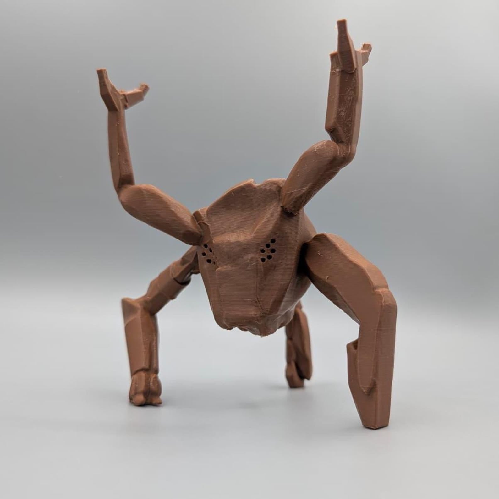 3D printed Rocky the Eridian pen holder from Project Hail Mary on desk