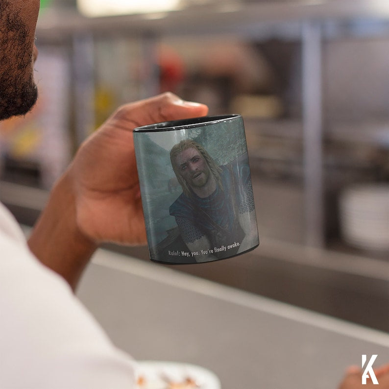 Skyrim heat changing mug revealing 'Hey You’re Finally Awake' design